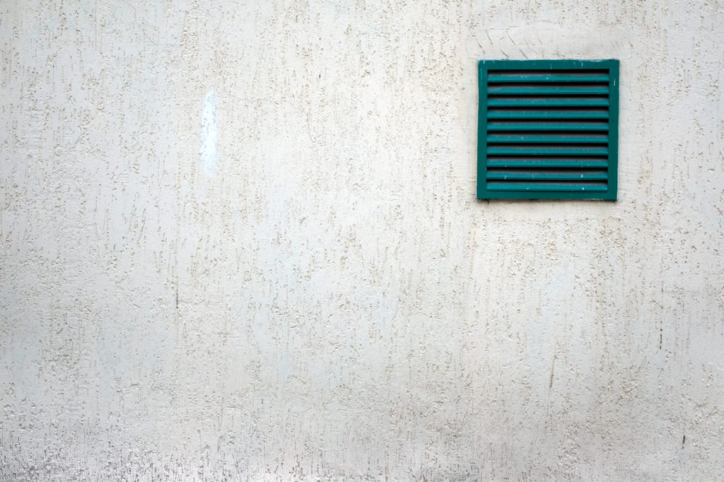 Reduce the acoustic level of adjustable ventilation grilles